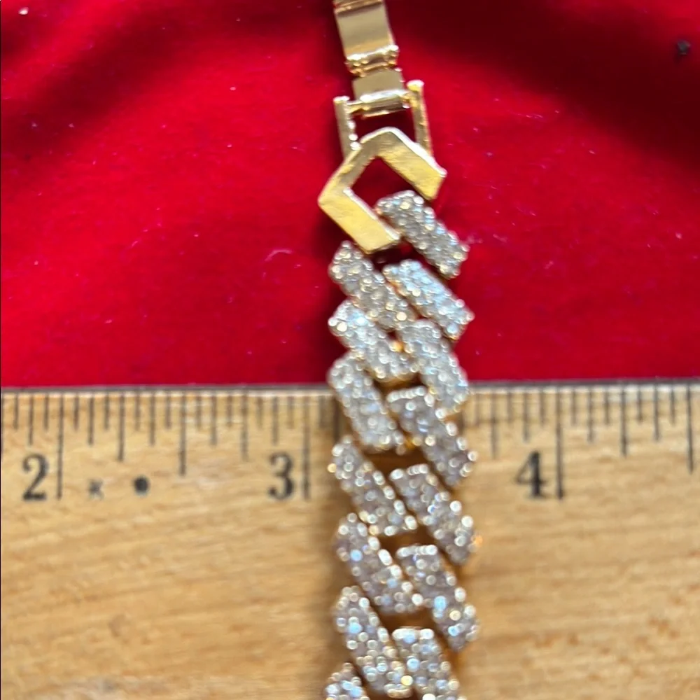Bling Jewelry sparkling gold